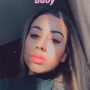 Meet your Posher, Alesha